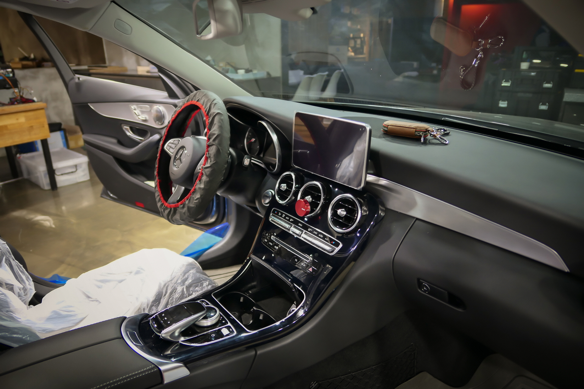 2017 Mercedes-Benz W205 interior