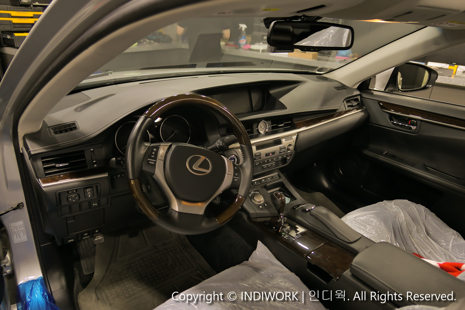 2015 LEXUS ES300h (XV60) interior