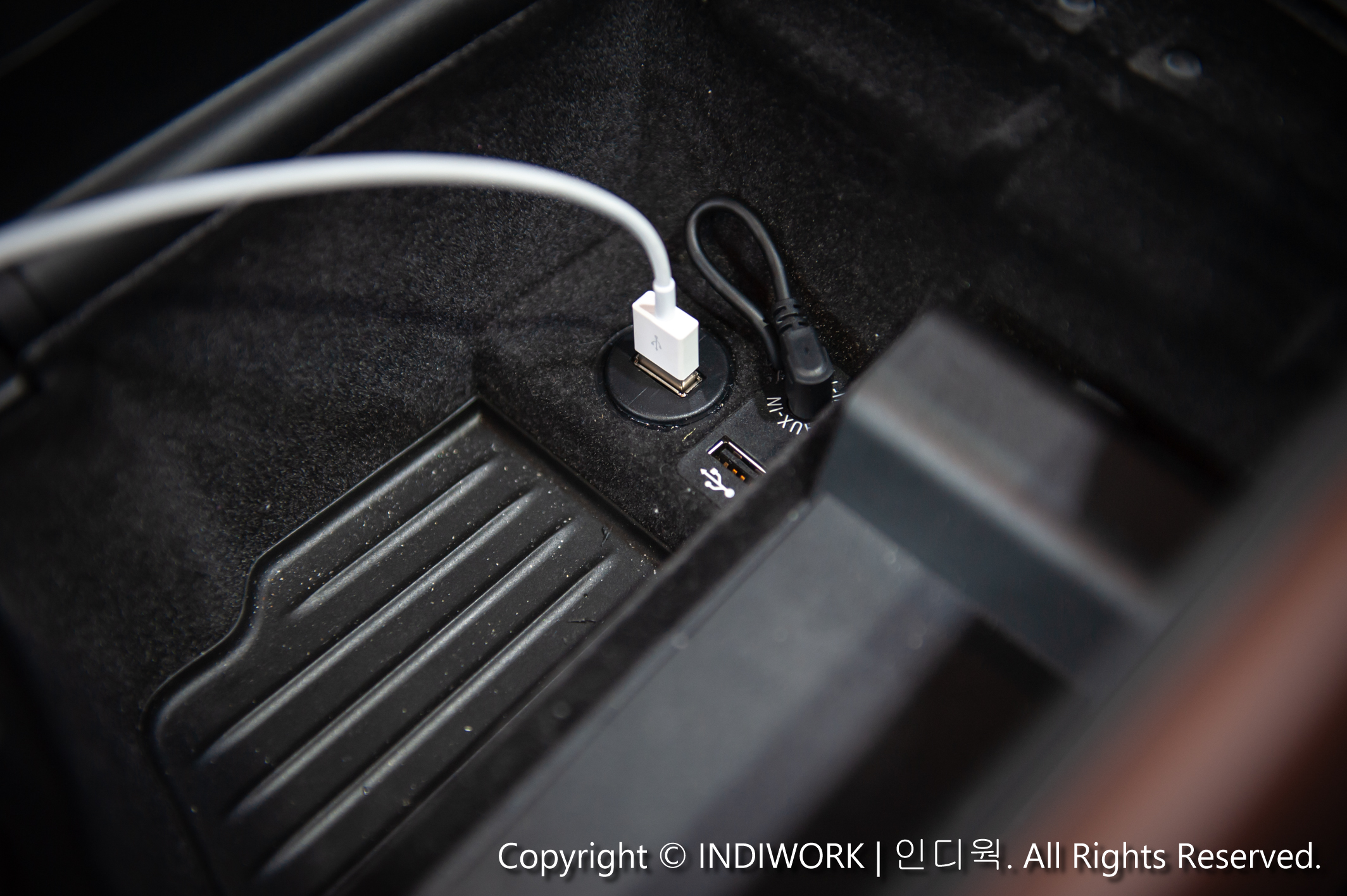 Apple Carplay,USB port for 2012 BMW 520D F10 "SCB-CIC"