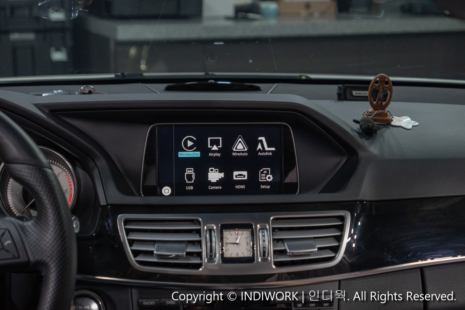 Apple CarPlay for 2014 Mercedes E-Class E250 W212 "SCB-NTG4.5"