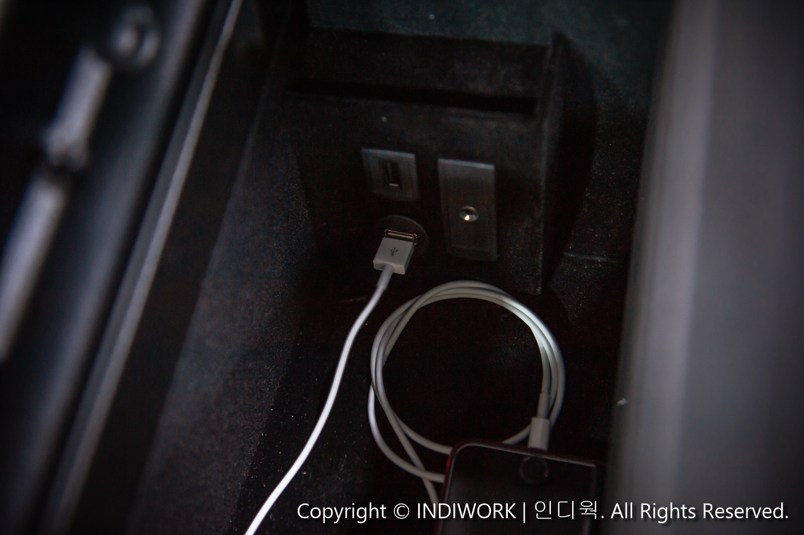 Apple CarPlay USB port for 2013 Mercedes E-Class E350 W212 "SCB-NTG4.5"